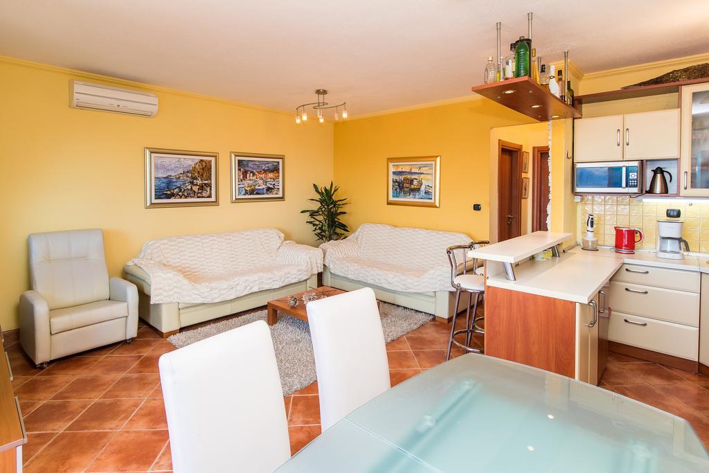 Apartment Stella Crikvenica Luaran gambar